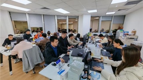 我摊牌了：用了3个月AI人工智能代理记账软件，我这个干了8年的老会计现在每天准点下班接娃